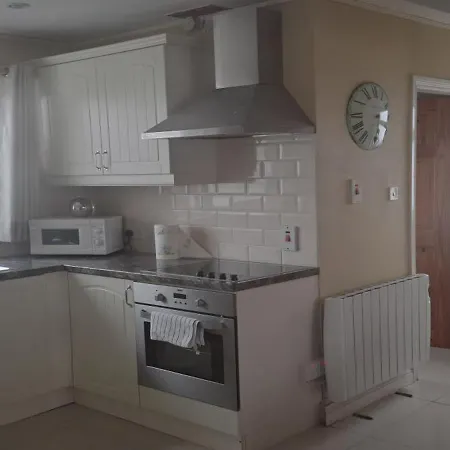 Dom wakacyjny 5 The Cloisters, Dough, Kilkee, Clare *