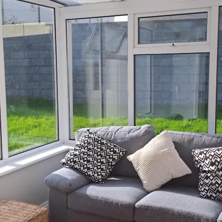 5 The Cloisters, Kilkee, Co Clare * Lyre