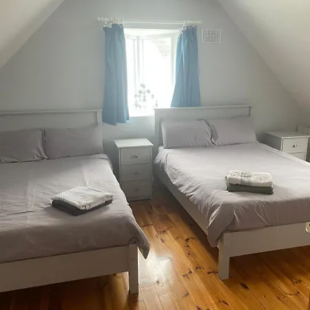 5 The Cloisters, Kilkee, Co Clare * Lyre